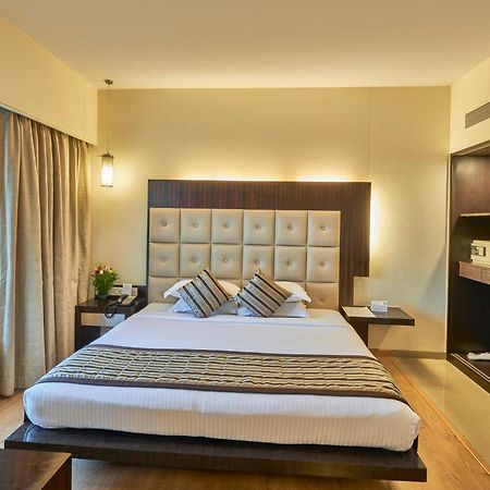 Krishna Palace Hotel Mumbai Ngoại thất bức ảnh