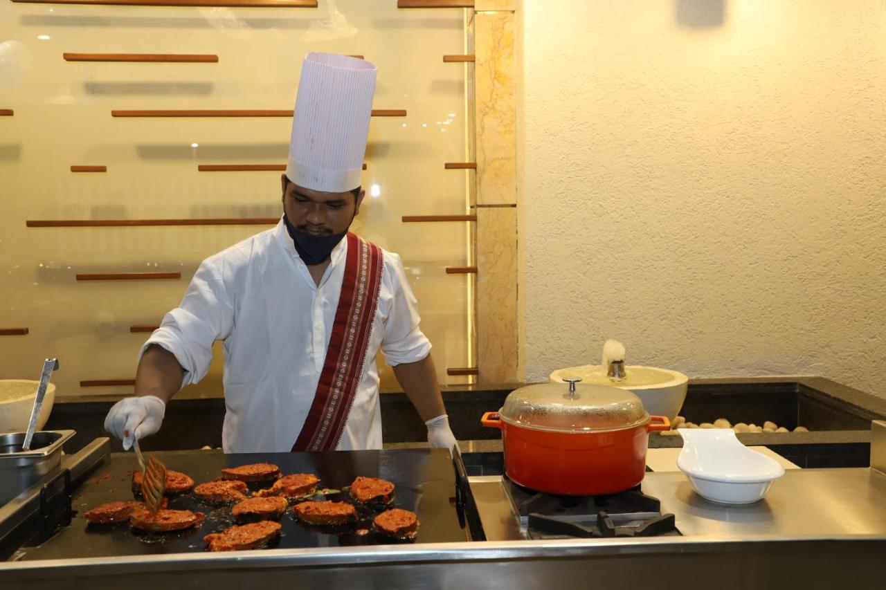 Krishna Palace Hotel Mumbai Ngoại thất bức ảnh