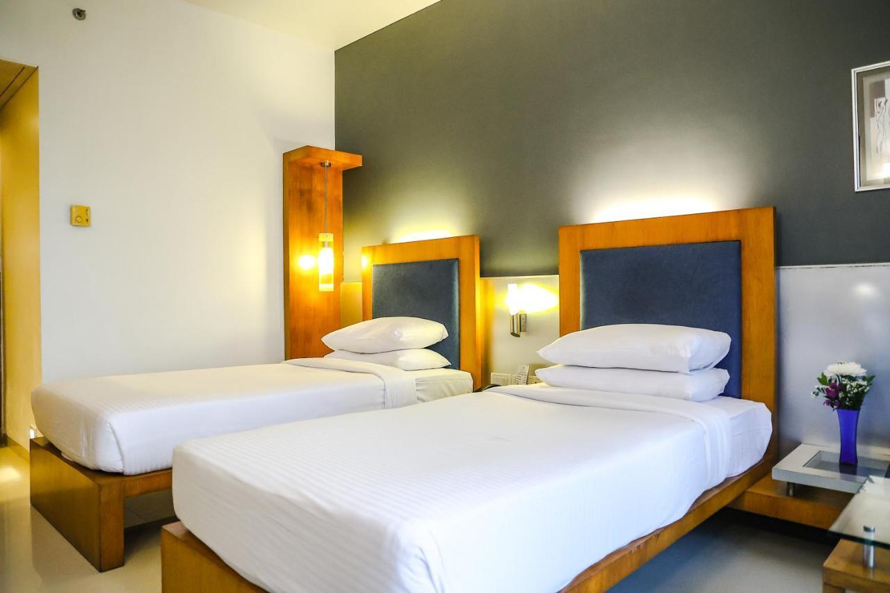 Krishna Palace Hotel Mumbai Ngoại thất bức ảnh
