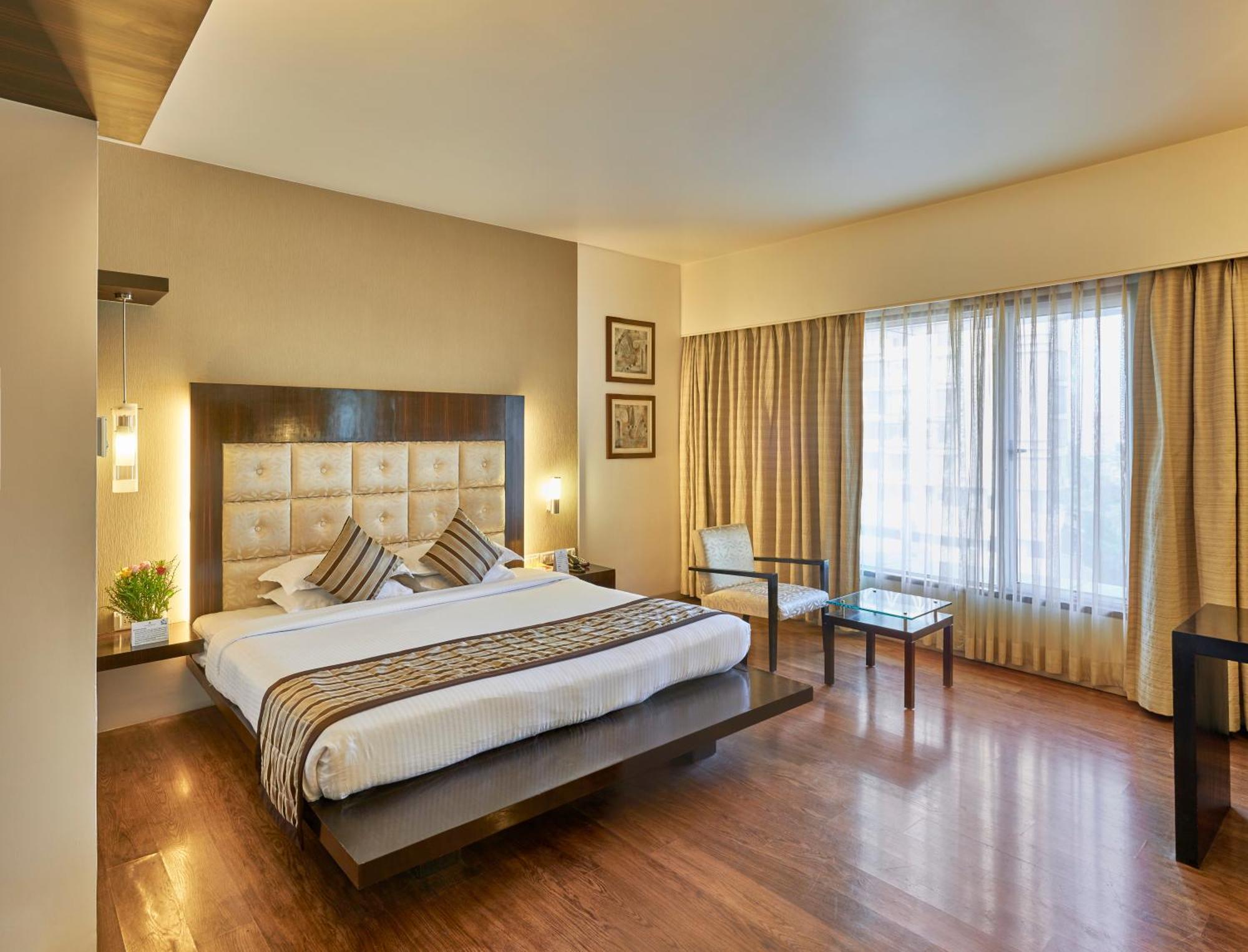 Krishna Palace Hotel Mumbai Ngoại thất bức ảnh