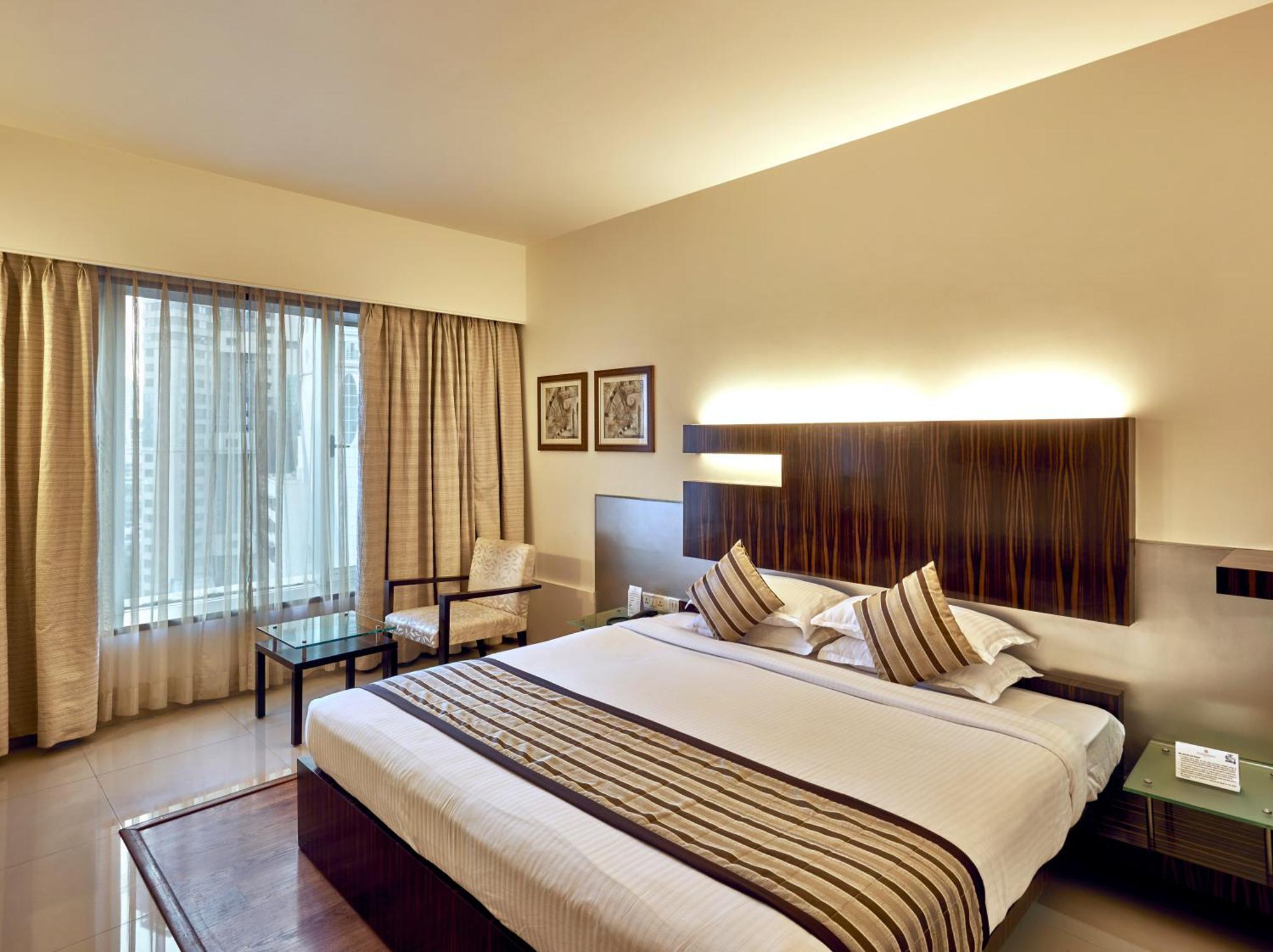 Krishna Palace Hotel Mumbai Ngoại thất bức ảnh